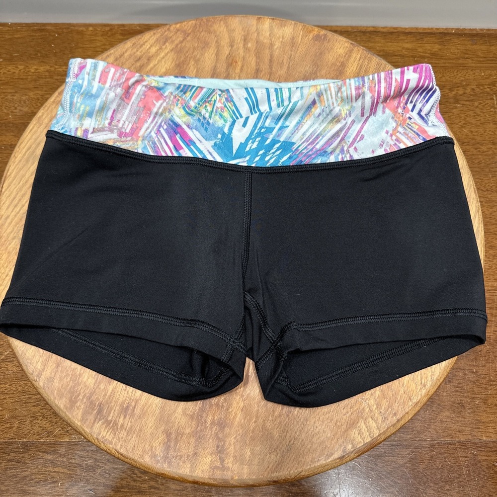 IVIVVA By Lululemon girls 10 black pink striped waistband rhythmic boogie shorts